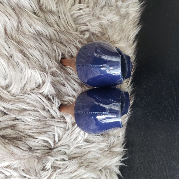 Vintage peep-toe patent leather Aldo pumps - Picture 3 of 10